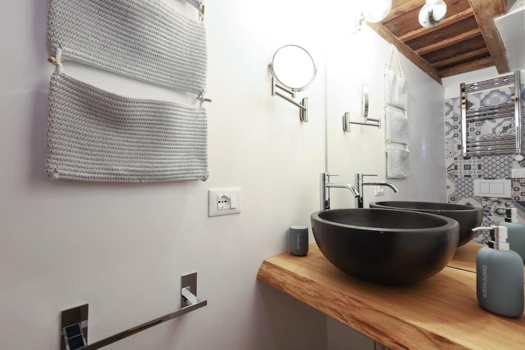 Cozy Loft Navigli, Close To Duomo And Bocconi - Italy Flat Vacation Milánó Kültér fotó