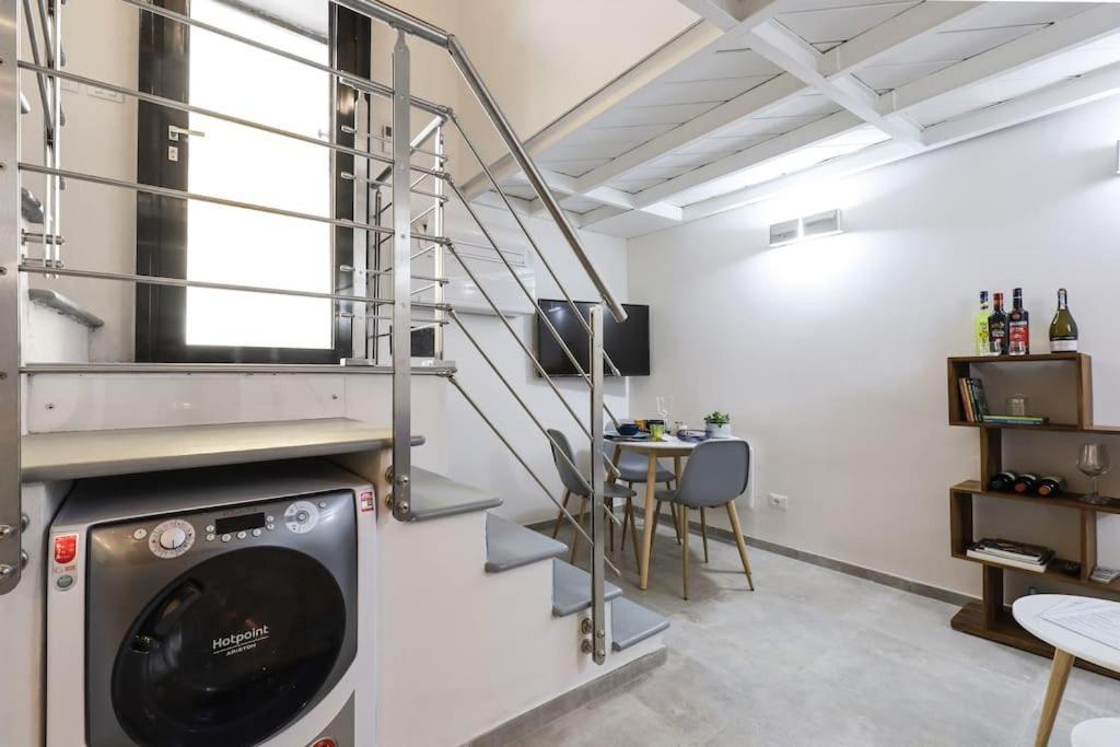 Cozy Loft Navigli, Close To Duomo And Bocconi - Italy Flat Vacation Milánó Kültér fotó