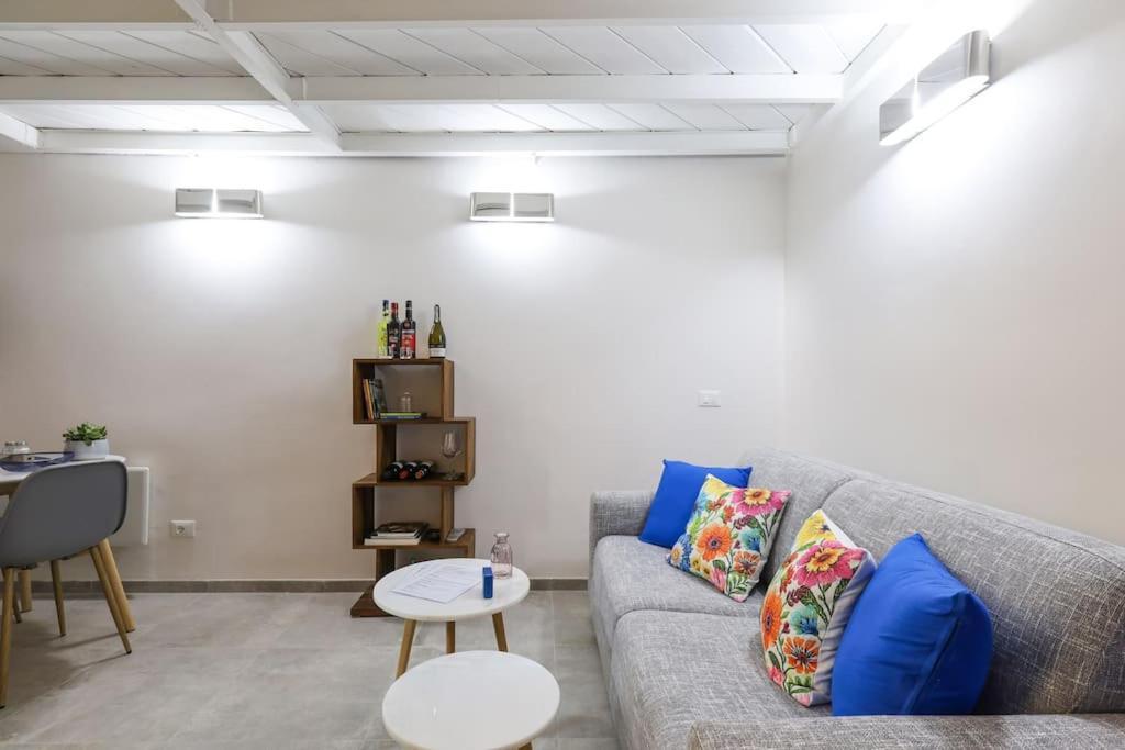 Cozy Loft Navigli, Close To Duomo And Bocconi - Italy Flat Vacation Milánó Kültér fotó