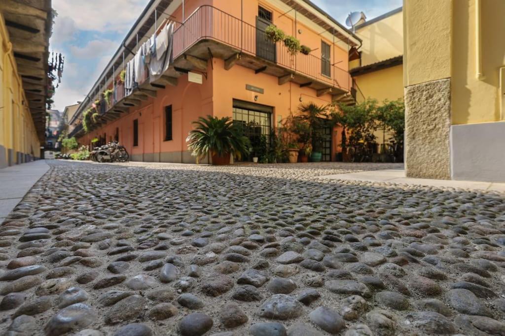 Cozy Loft Navigli, Close To Duomo And Bocconi - Italy Flat Vacation Milánó Kültér fotó