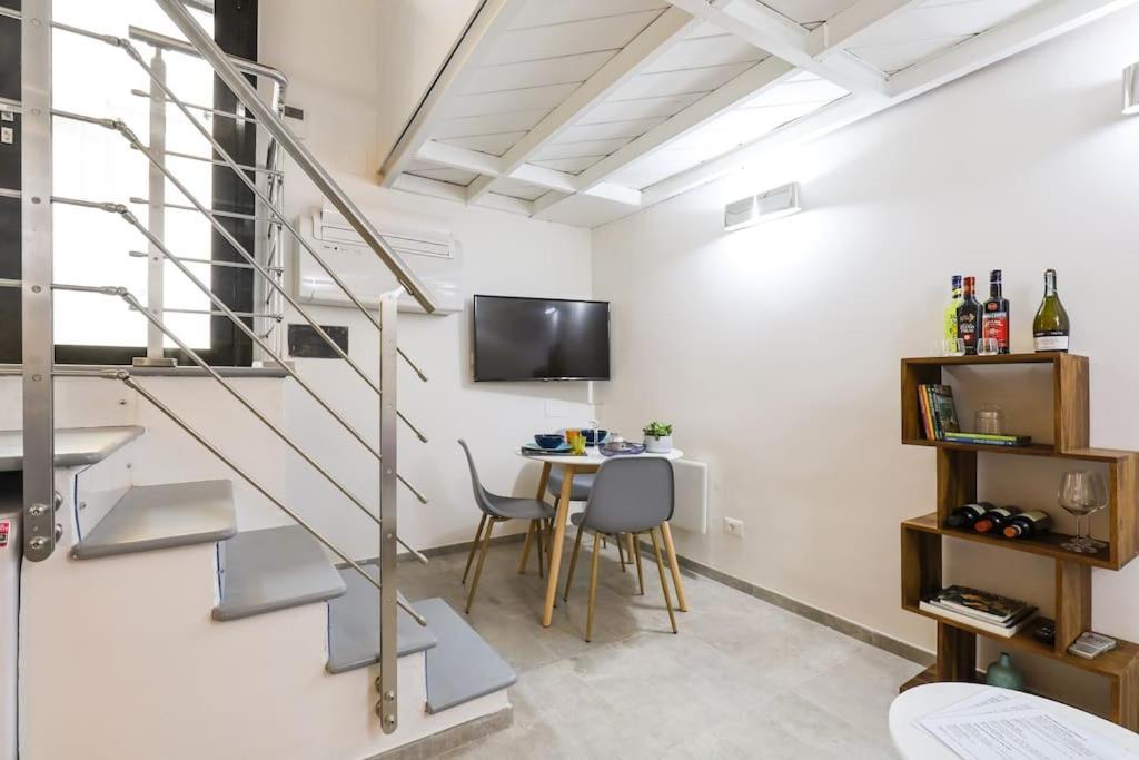 Cozy Loft Navigli, Close To Duomo And Bocconi - Italy Flat Vacation Milánó Kültér fotó